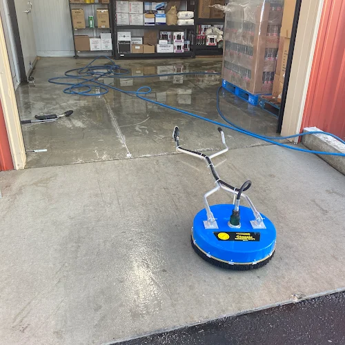 Gabriel’s Power Wash & Hood Cleaning specialist