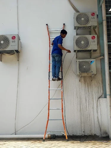 Deluxe Dryer Vent Experts